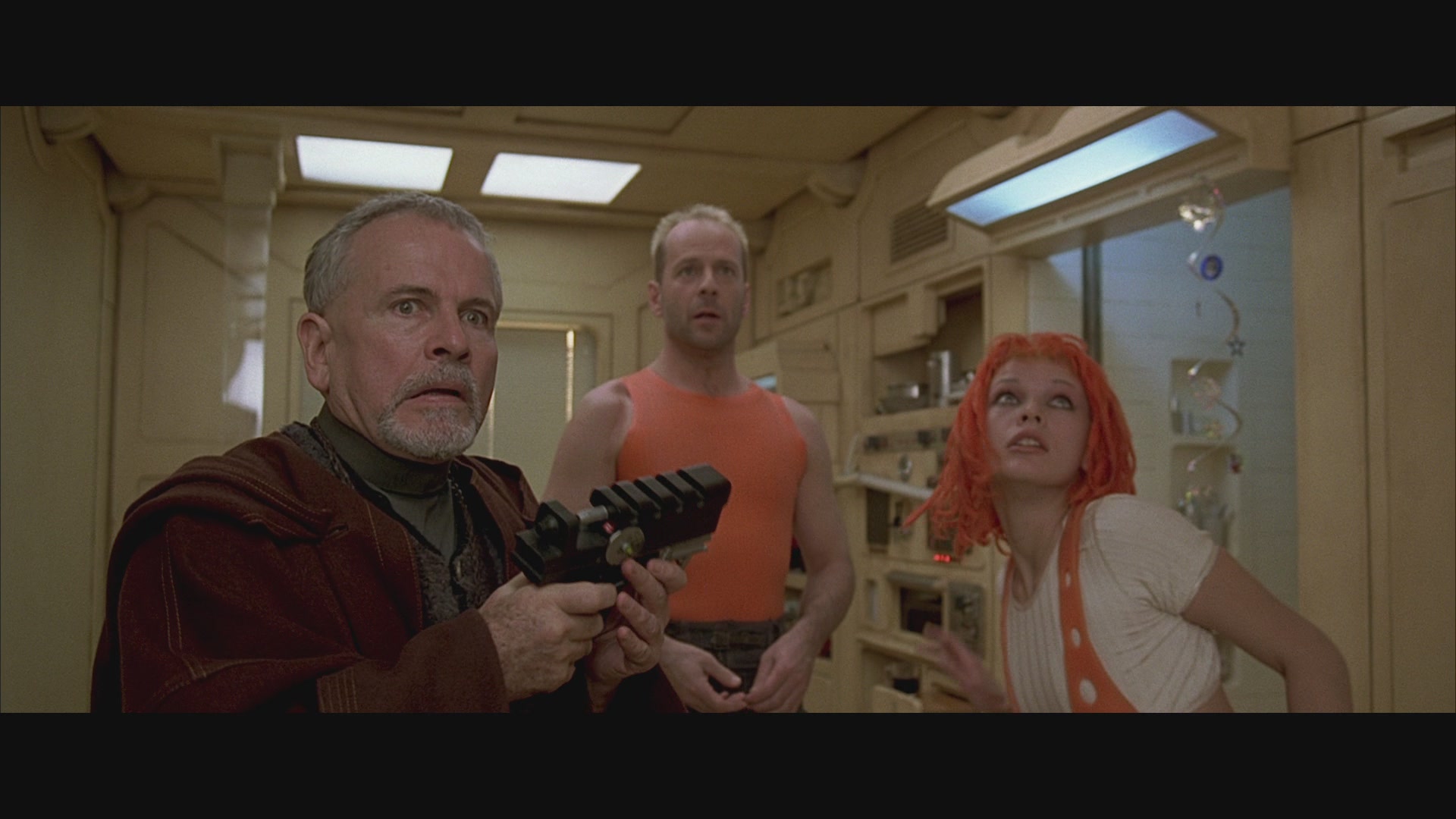 The Fifth Element Korben Dallas Blaster